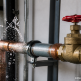 Water-hammer у трубах водопостачання: чому виникає гідроудар і як його усунути